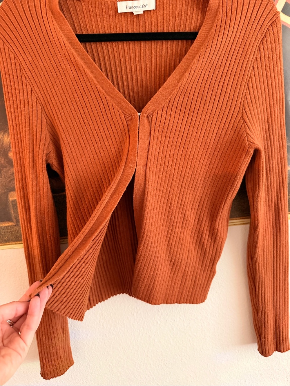 Francesca's Collections Rust Ribbed V-Neck Sweater - Picture 3 of 5